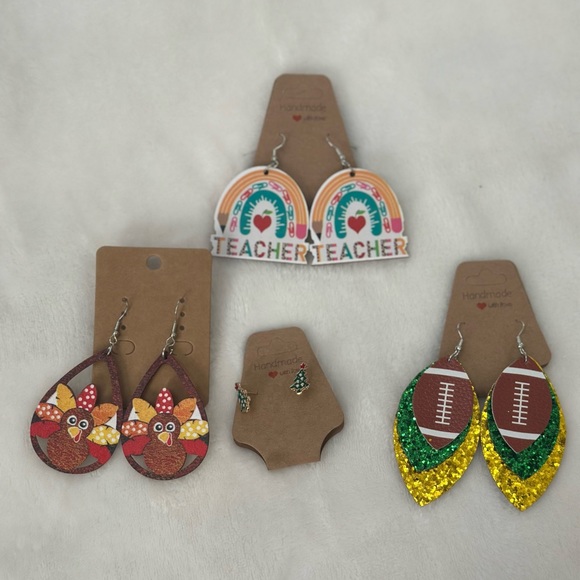 Praise Worthy Earring Bundle - Picture 8 of 8